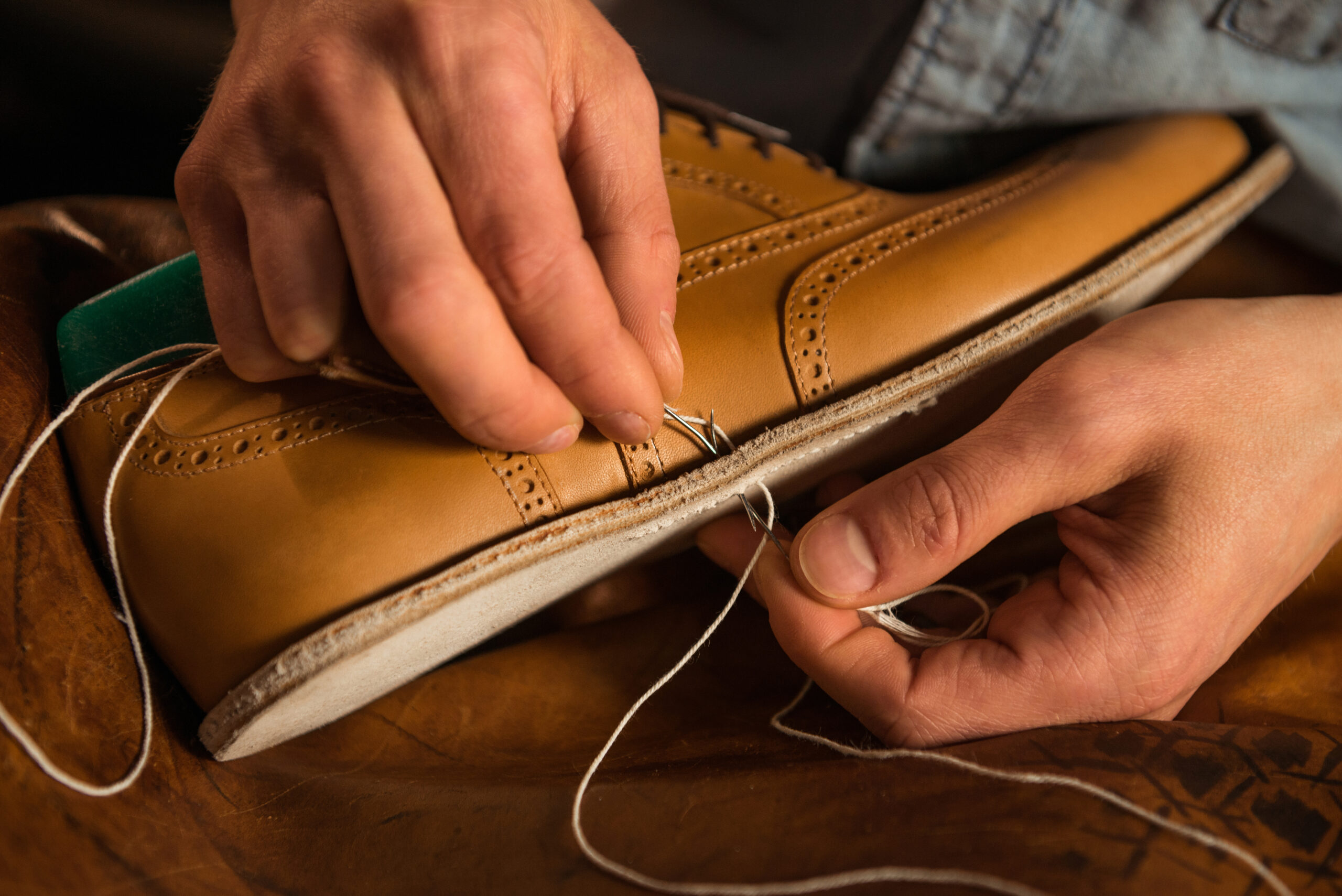 réparations de chaussures en cuir